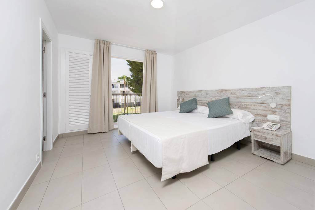Apartamentos Vibra Riviera Sant Antoni de Portmany Exterior foto
