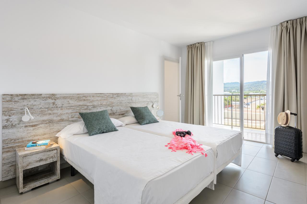 Apartamentos Vibra Riviera Sant Antoni de Portmany Exterior foto
